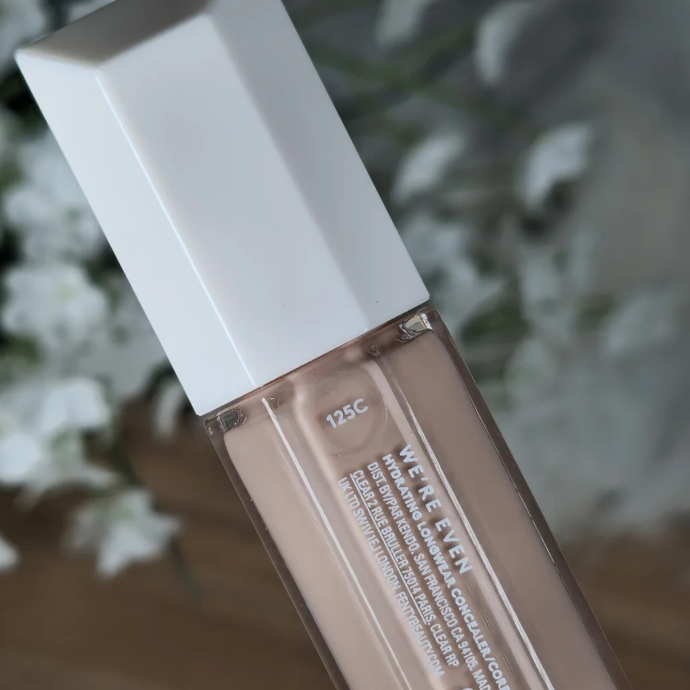 Fenty Beauty Hydrating Longwear Concealer We're Even Shade 125C Light Color New